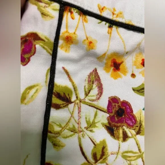 Disney Alice Through The Looking Glass Designer Collection Floral Cropped Pants - Picture 12 of 13